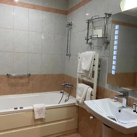 Samaa Hotel Boekarest