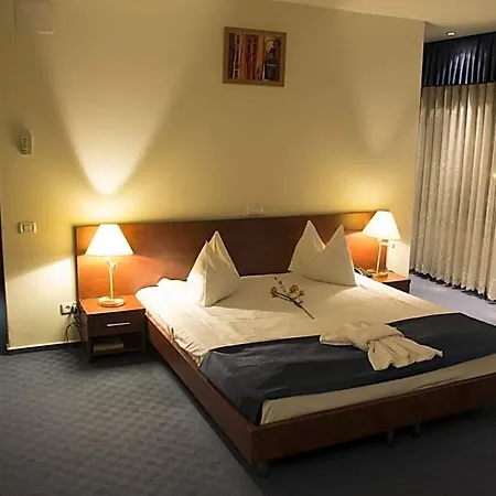 Samaa Hotel